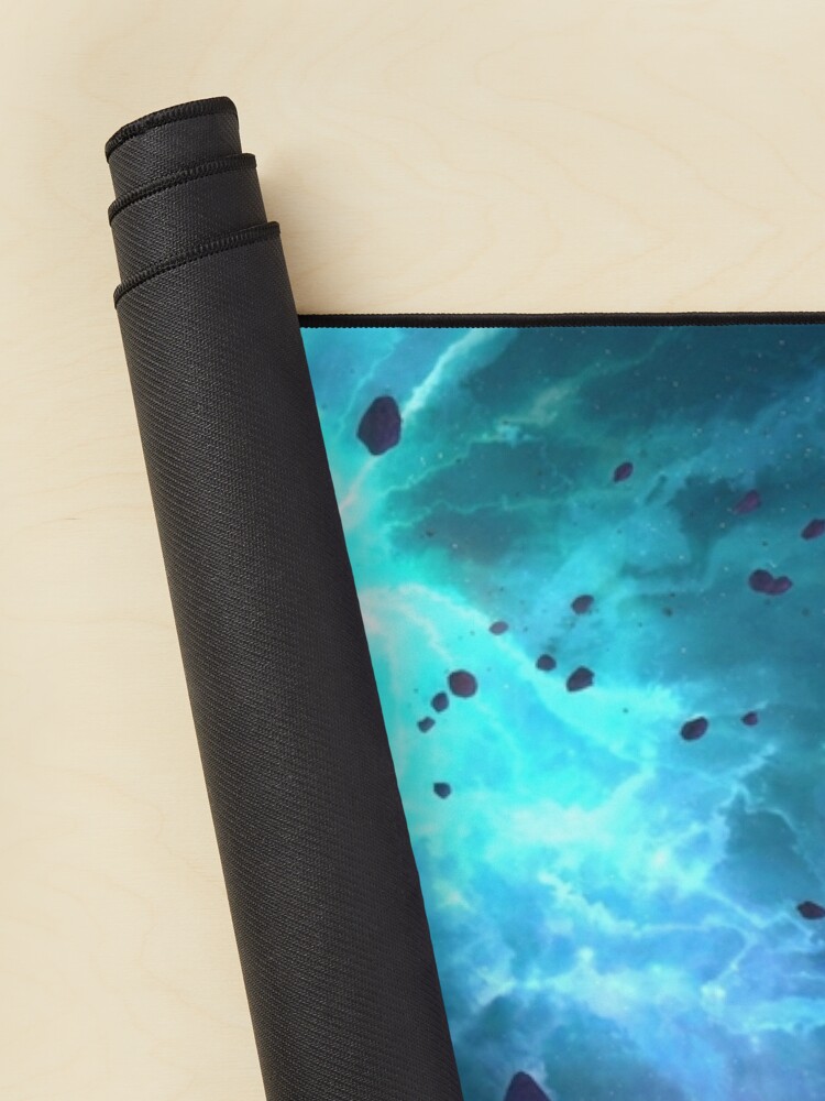 urdesk mat rolltall portrait750x1000 1 - Half Life Shop