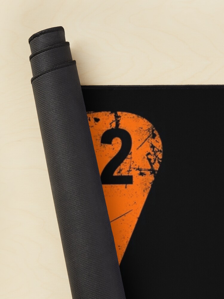 urdesk mat rolltall portrait750x1000 10 - Half Life Shop