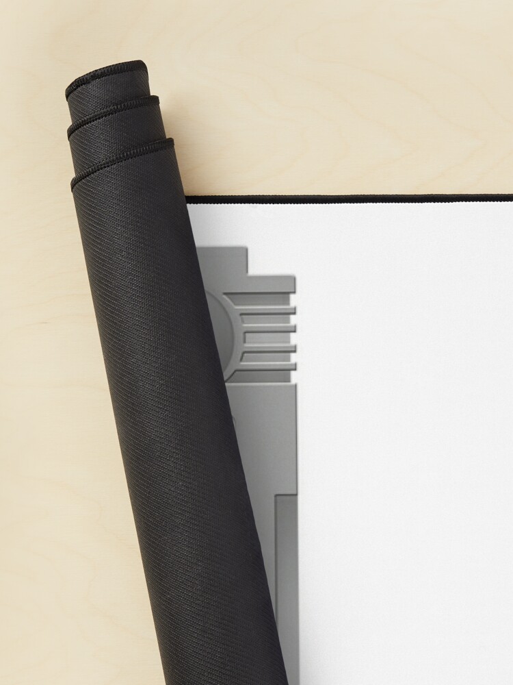 urdesk mat rolltall portrait750x1000 16 - Half Life Shop